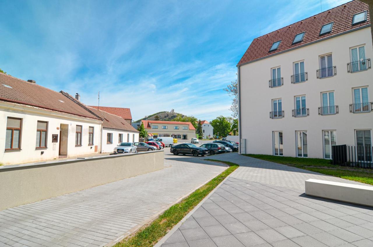 Palm Garden Apartment 1 Mikulov Exteriör bild