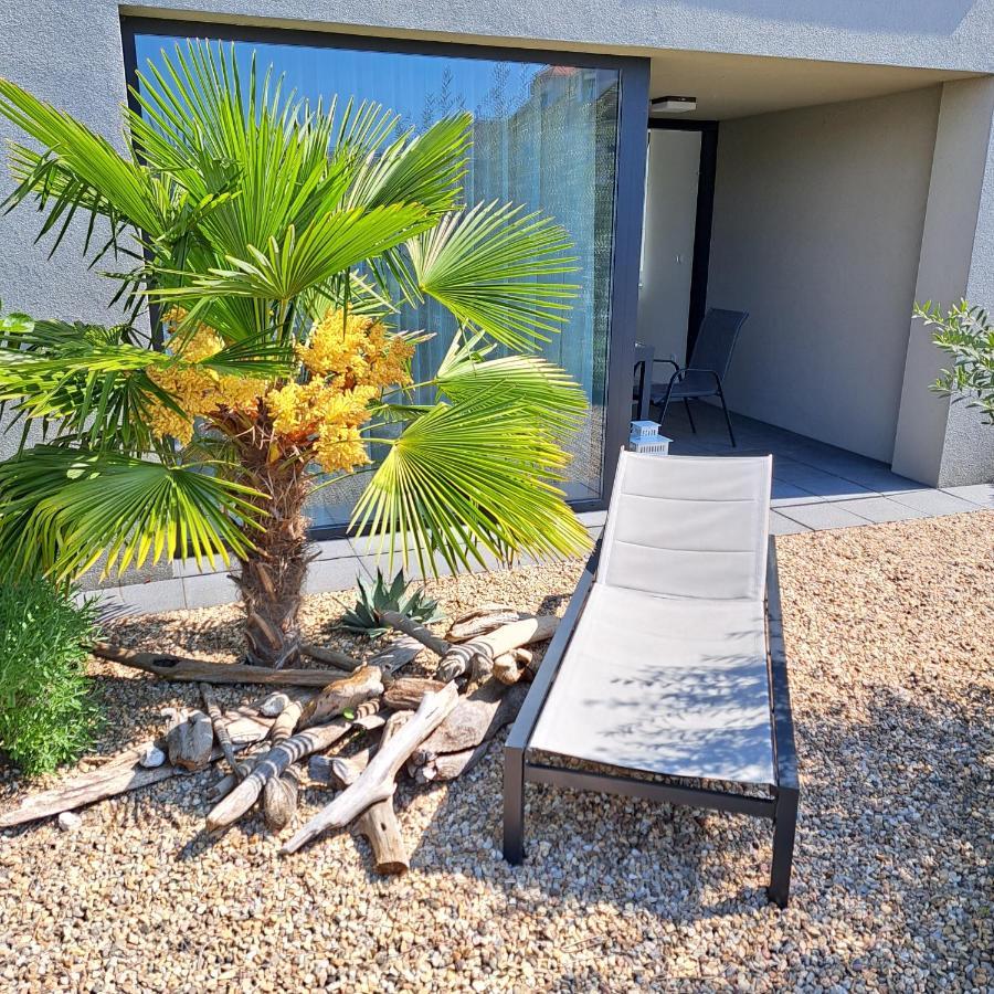 Palm Garden Apartment 1 Mikulov Exteriör bild